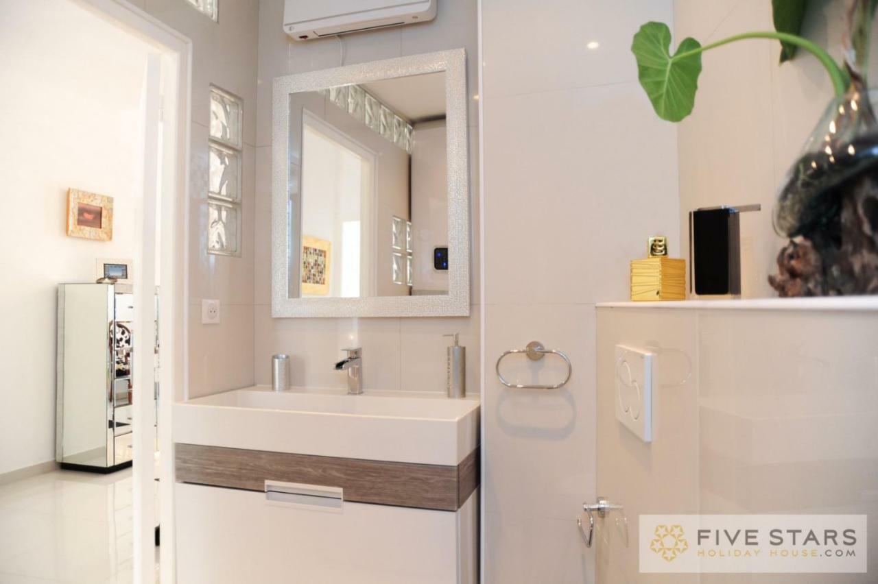 Mini Suite Bijou - Five Stars Holiday House Nisa Exterior foto