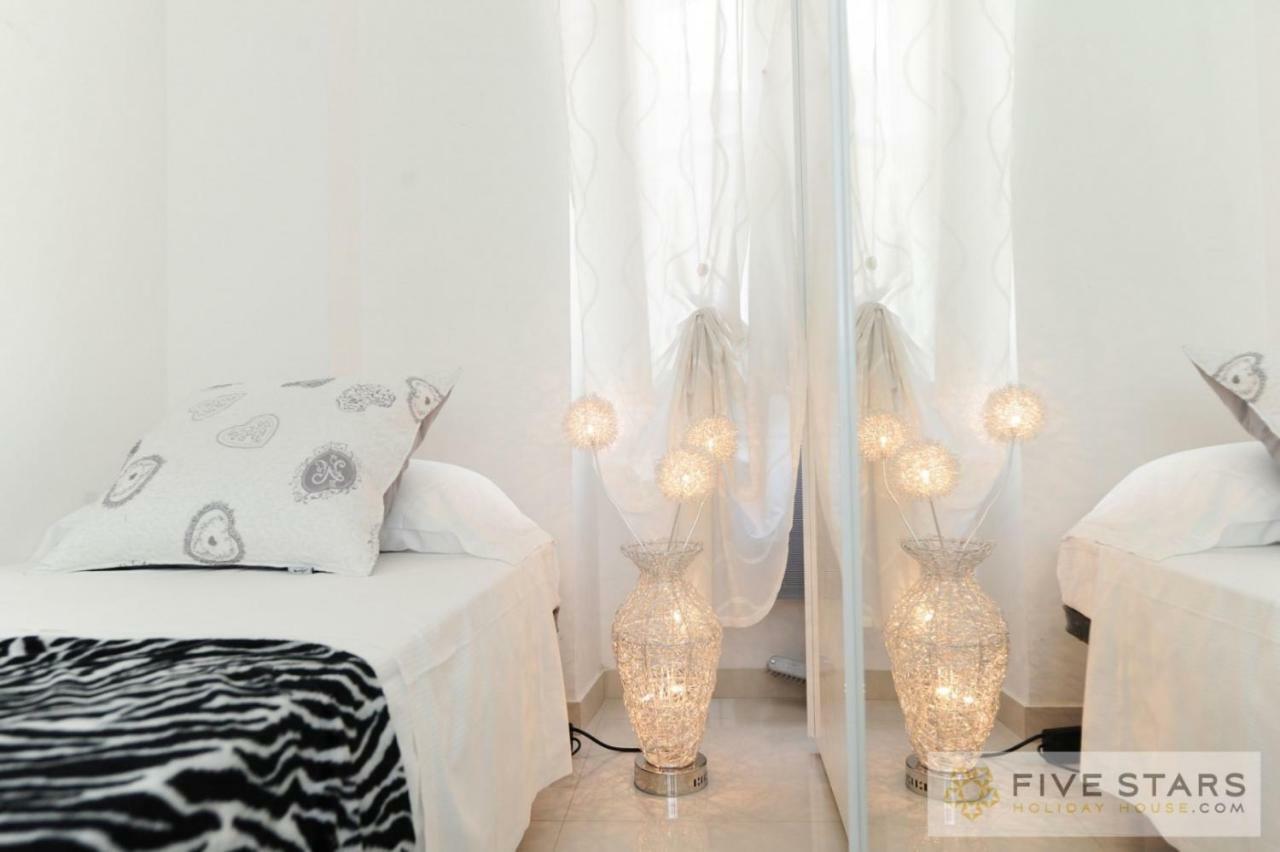 Mini Suite Bijou - Five Stars Holiday House Nisa Exterior foto